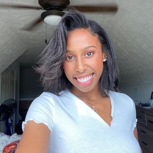 Meet your Posher, Jasmine